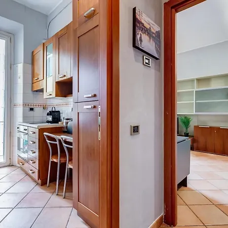 Apartment Historia Et Elegantia - Vicino Il Colosseo, Circo Massimo E Trastevere *